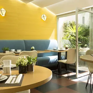 *** Hotell A La Des Artistes Frankrike